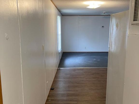 4th image of 295 E Tiger Lily Ln