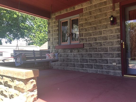3rd image of 328 Wyoming Ave