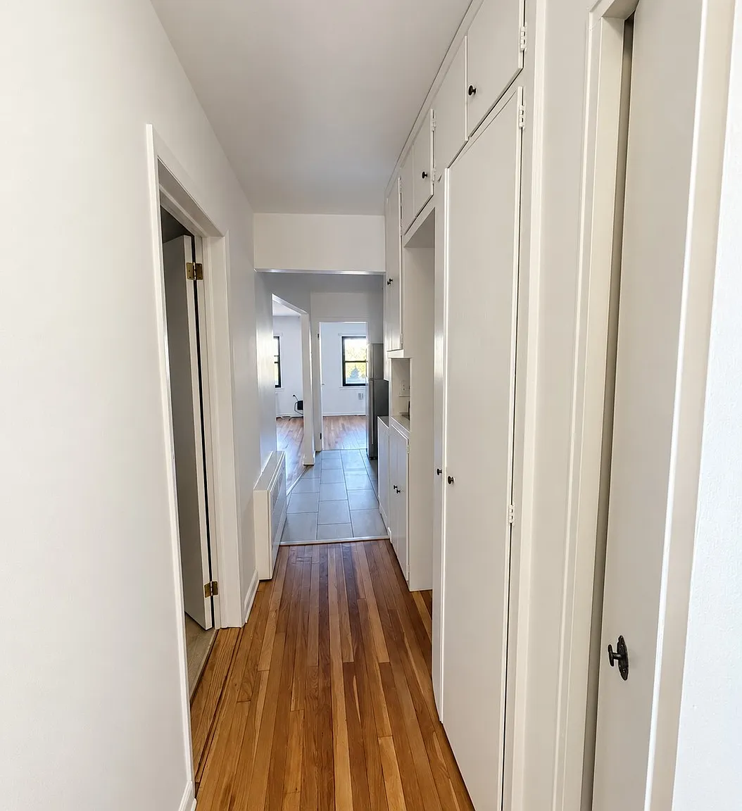 141-43 25th Road — Photo 4