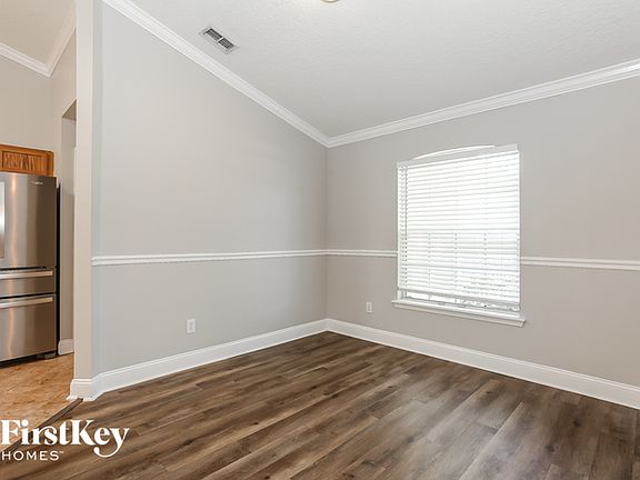 5th image of 2460 W Cedar Trace Dr