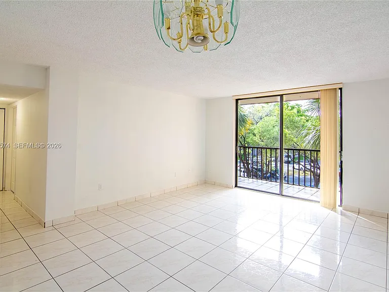 8600 SW 133rd Avenue Rd #320 — Photo 2