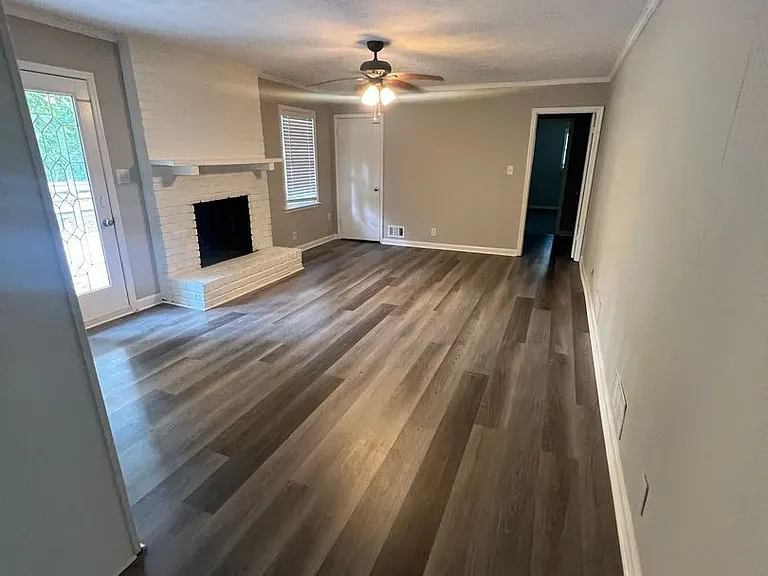 2567 Kings Way — Photo 8