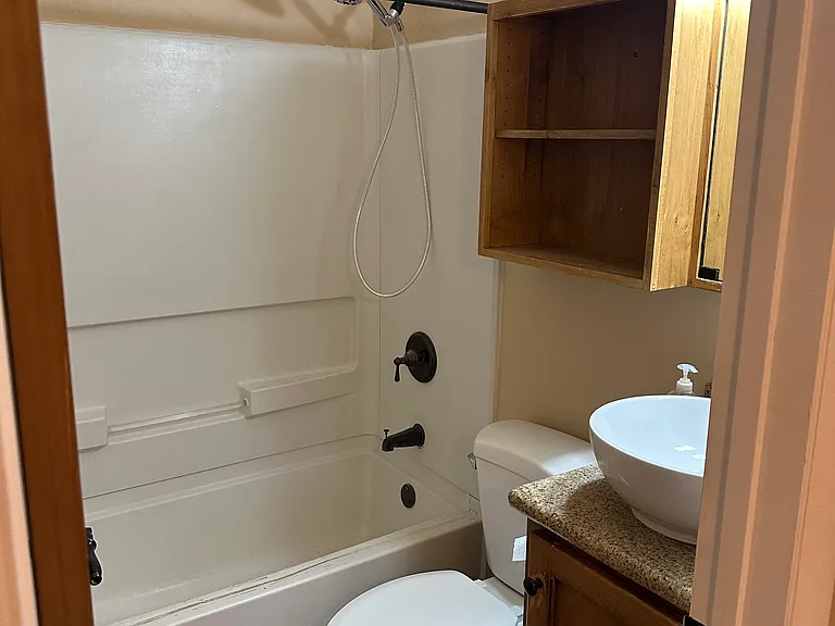 208 E 200 S #2 — Photo 8