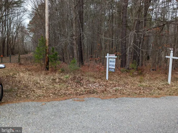 18361 Cherryfield Rd, Drayden, MD 20630