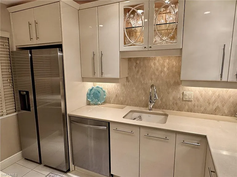 1666 Osprey Ave #203 — Photo 5