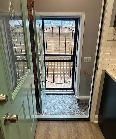 703 N Port St — Photo 9