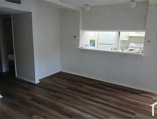 3 bed, 1400 sqft, $1,800 — Photo 3