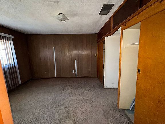 4th image of 4003 Rivera Ave