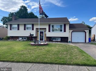 316 Anthony Dr, Bellmawr, NJ 08031