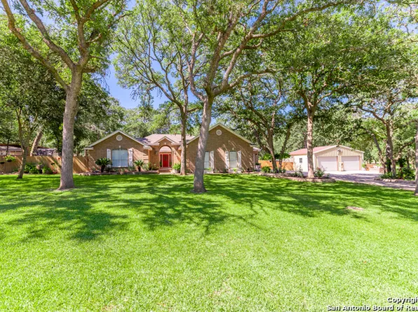 104 TURKEY RIDGE DR, La Vernia, TX 78121
