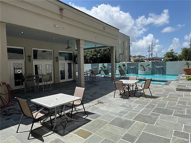 1205 Saint Charles Ave #302 — Photo 9