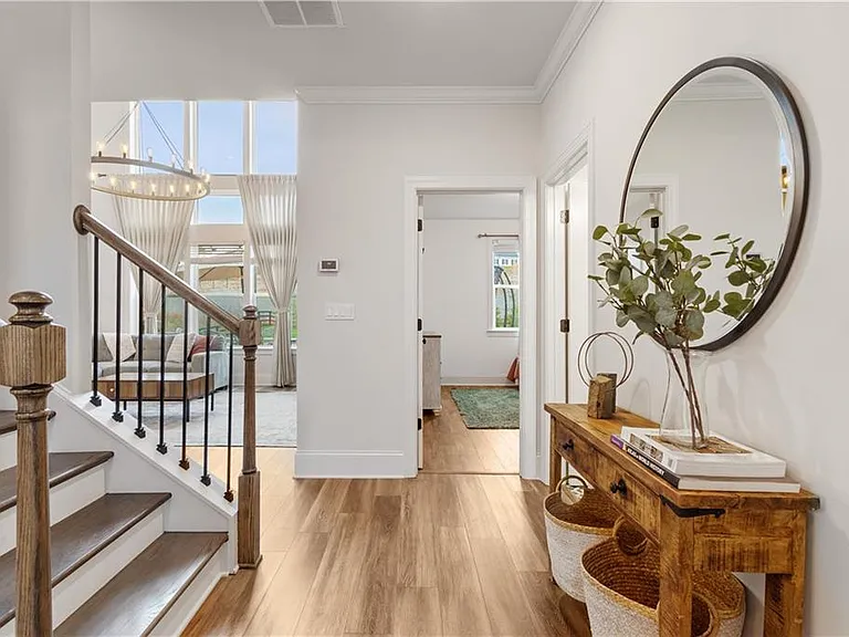 409 Carmichael Cir — Photo 12