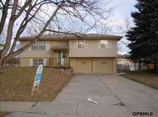 6243 N 66th St, Omaha, NE 68104