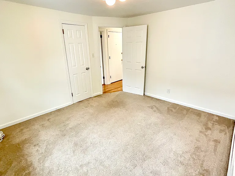 340 New York Ave #2 — Photo 13