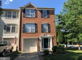 43030 Golf View Dr, Chantilly, VA 20152