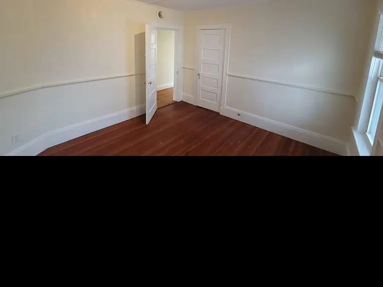 30 Railroad Ave #3 — Photo 12