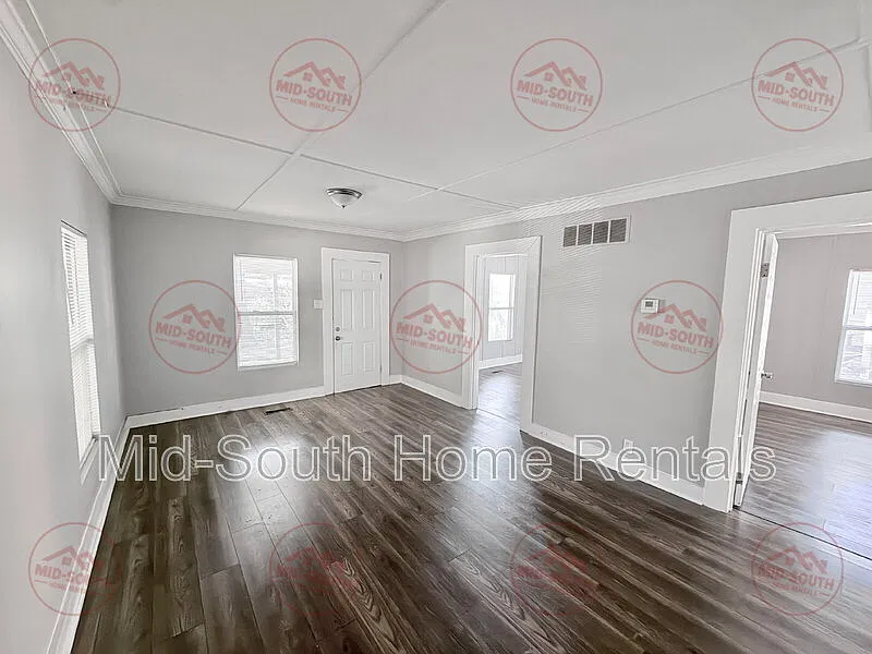 3 bed, 1.0 bath, 1480 sqft, $995 — Photo 3