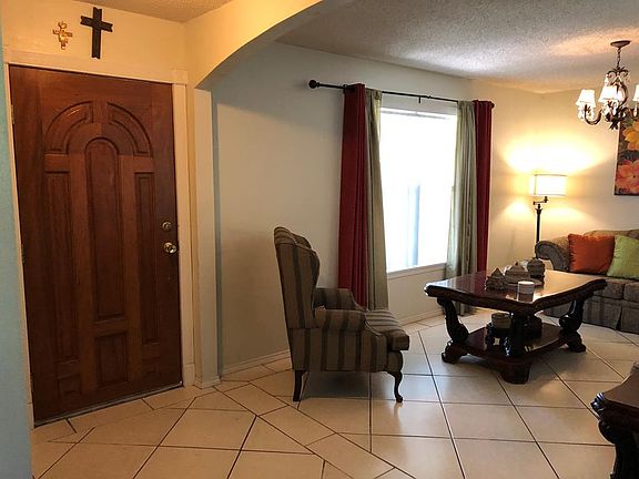 4th image of 1231 Glen Haven Dr