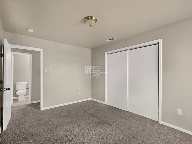 303 Westwood Dr — Photo 18