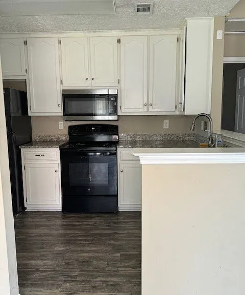 240 Hambleton Rd — Photo 4
