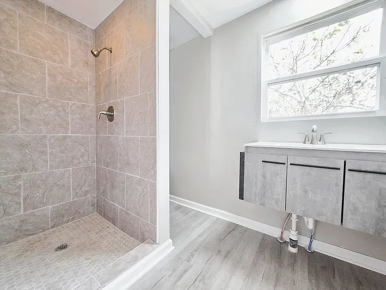 1461 Irish Hill Dr — Photo 7