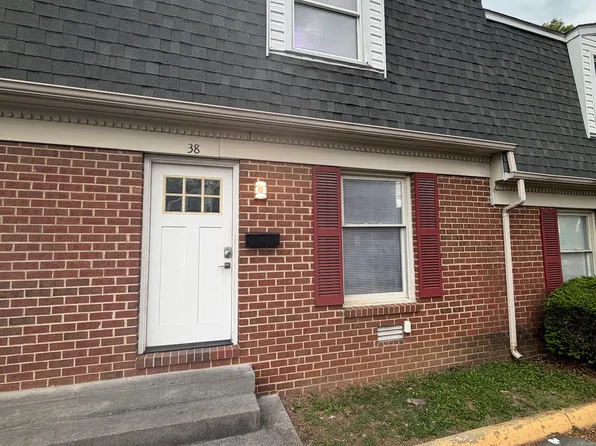 38 Raleigh Ct, Winchester, VA 22601