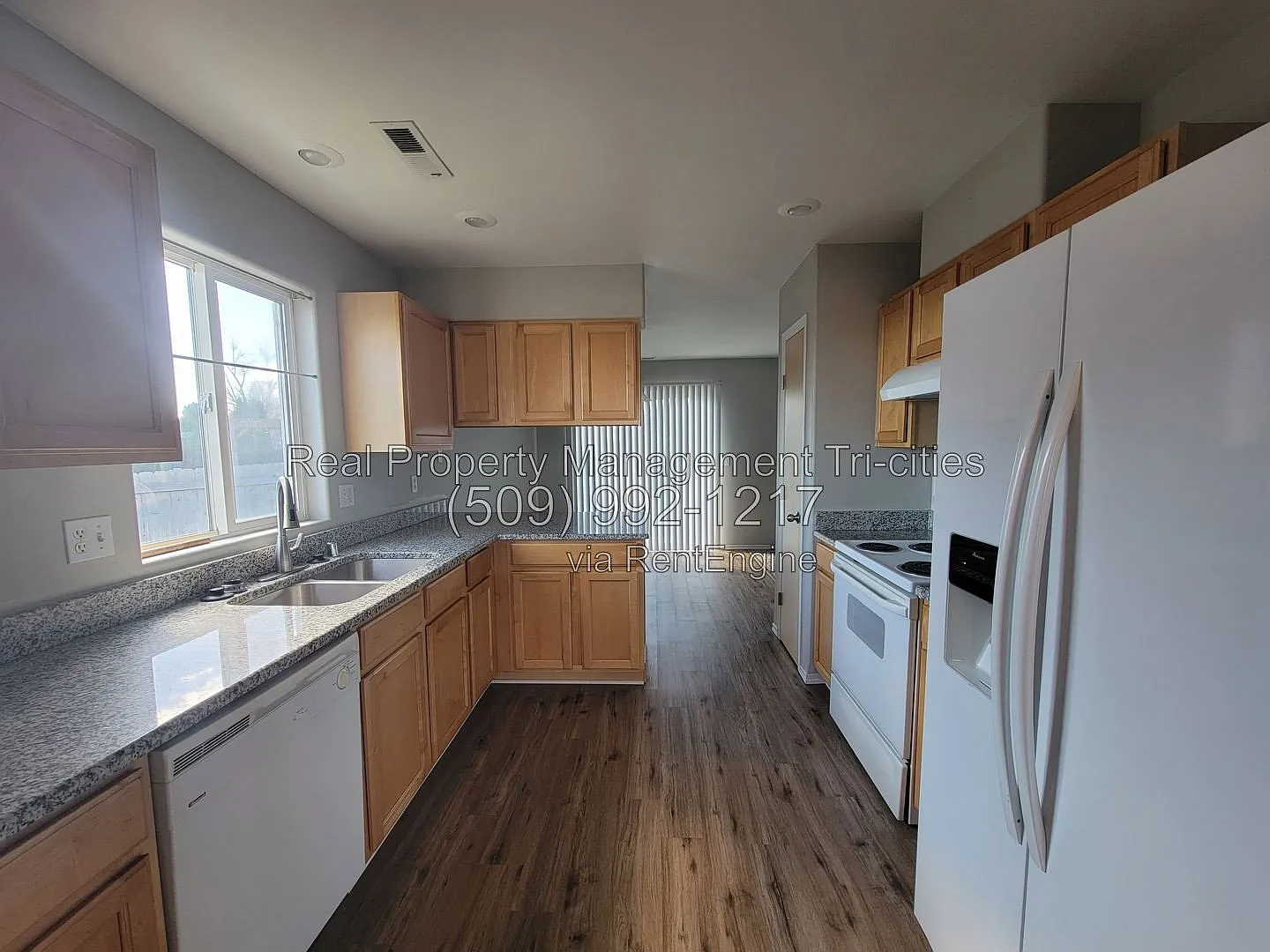3 bed, 2.0 bath, 1620 sqft, $2,270 — Photo 4
