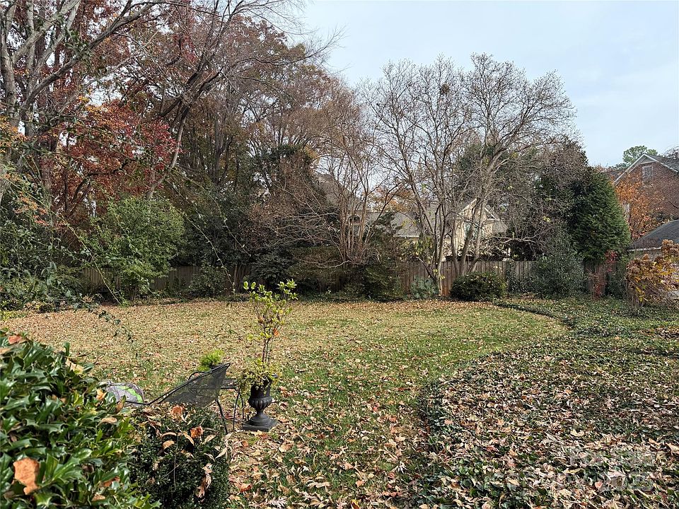 2nd image of 2629 Sharon Rd