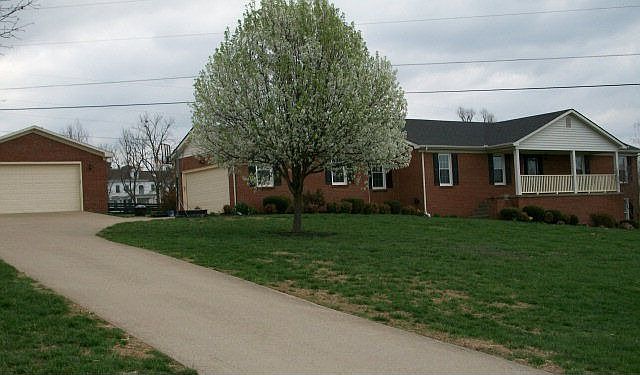 1st image of 202 Cavalier Ct