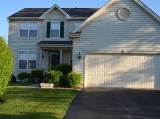 469 Nuthatch Way, Lindenhurst, IL 60046