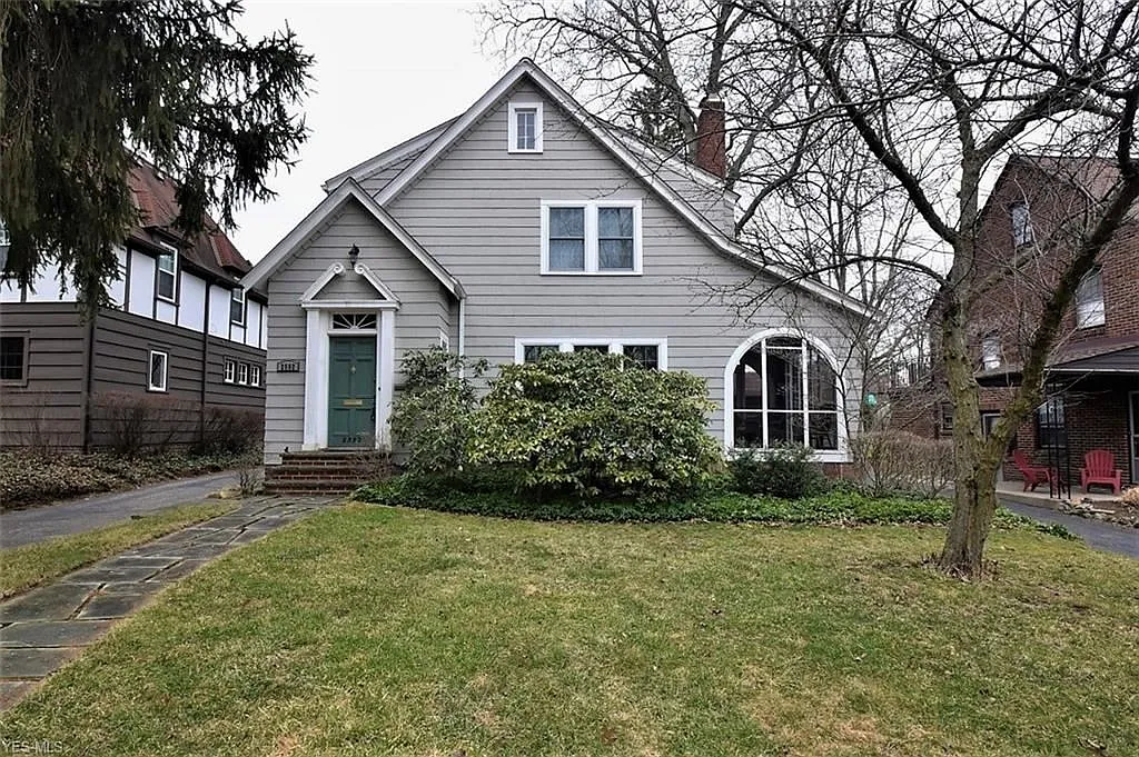 2592 Ashurst Rd photo 1