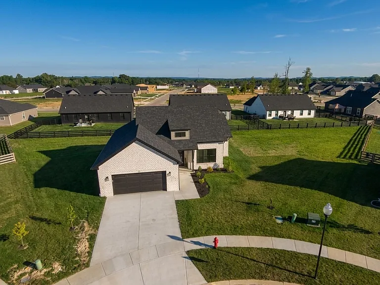 406 Cheyenne Ct — Photo 1