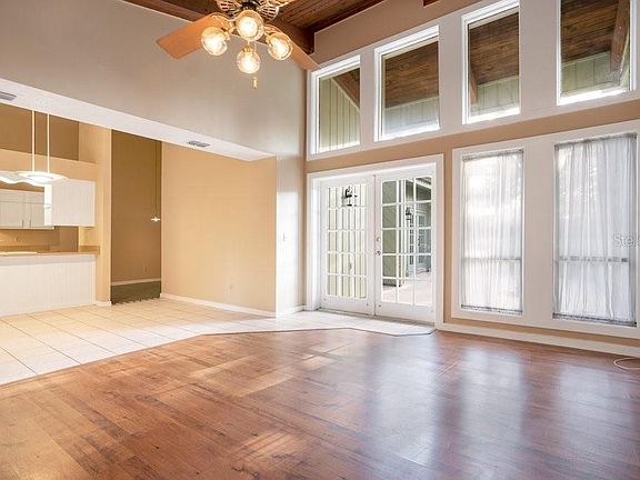 4th image of 607 Fellowship Dr #607