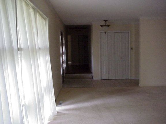 4th image of 237 Homewood Dr