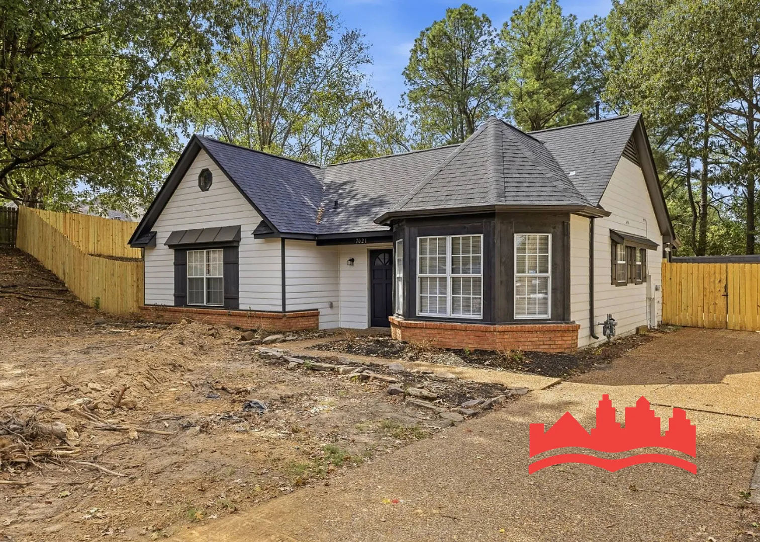 Welcome to 7021 Gleneagles Drive! — Photo 2