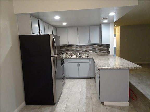 3rd image of 2241 N Jones Blvd APT 1