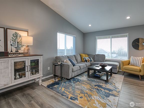 5th image of 100 Meadow Loop