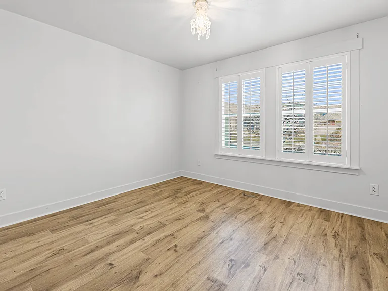 2098 E Elkhorn Rd — Photo 27