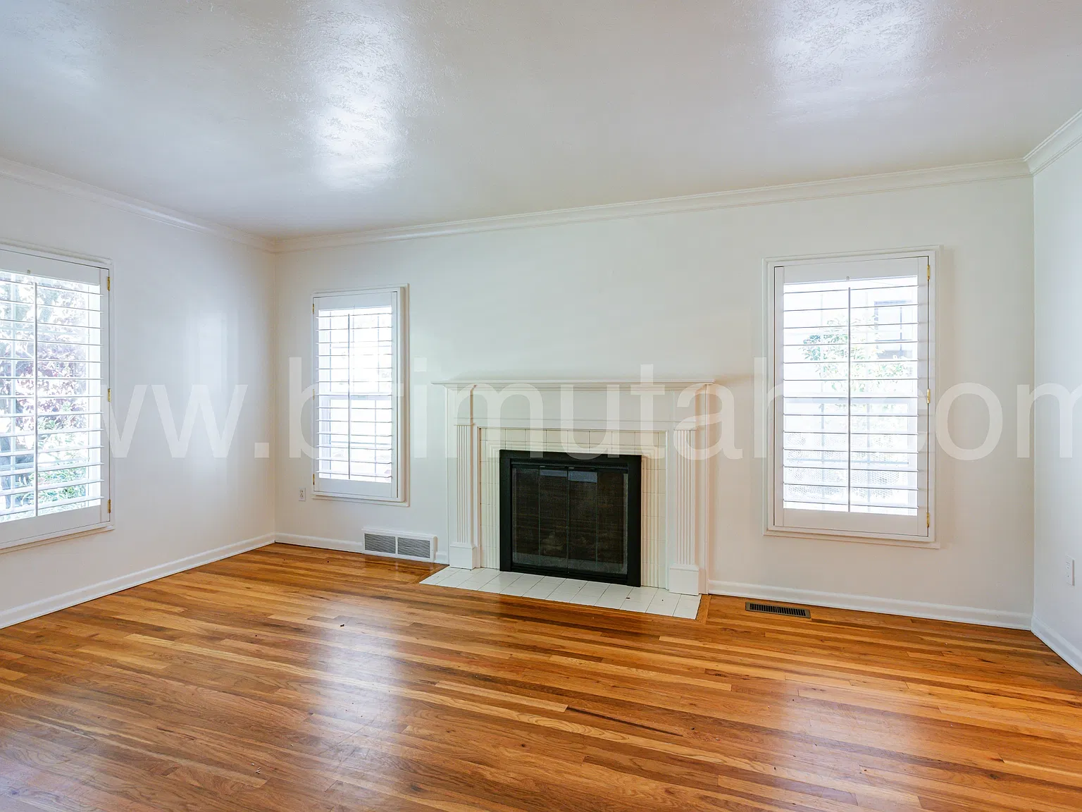 1632 Kensington Ave. - 1 — Photo 4