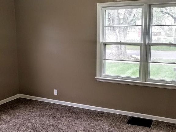 5th image of 3001 Olive St