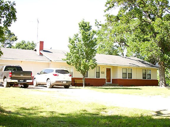 Large oak and several pecan 
