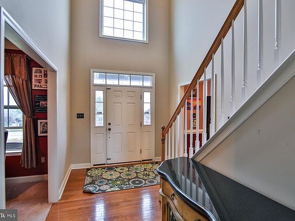 4th image of 5534 Sunset Dr #16