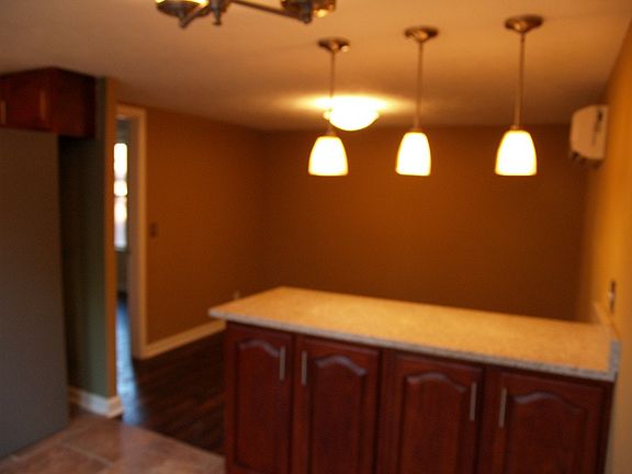 Breakfast Bar to Living Area