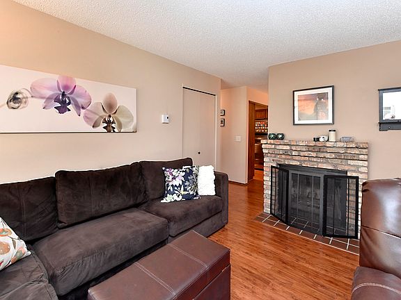2nd image of 400 Shelard Pkwy Unit 207