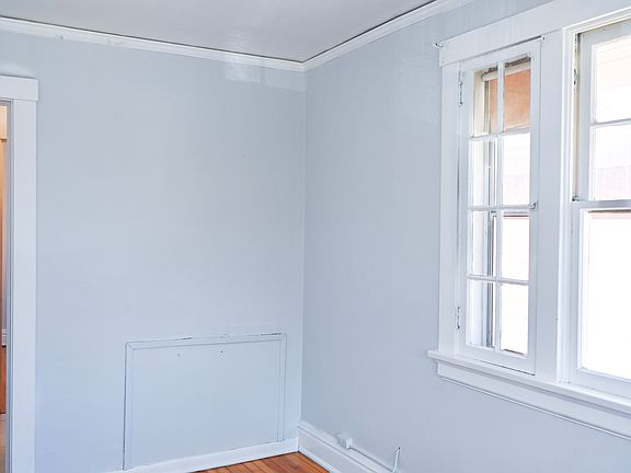 4th image of 636 N Pennsylvania St APT 3