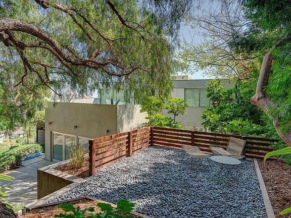 4th image of 328 W Avenue 41
