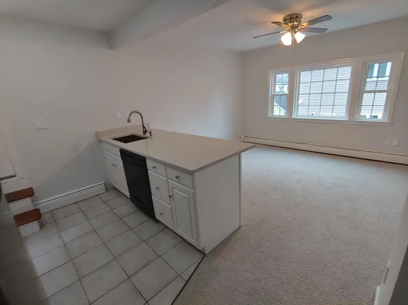 41 Tappan St Floor 2, Melrose, MA 02176