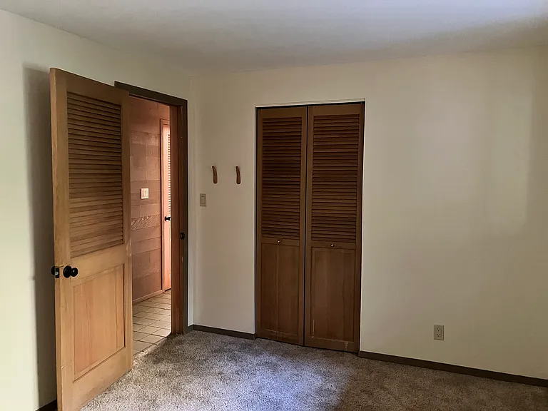 16055 State Highway 305 NE — Photo 16