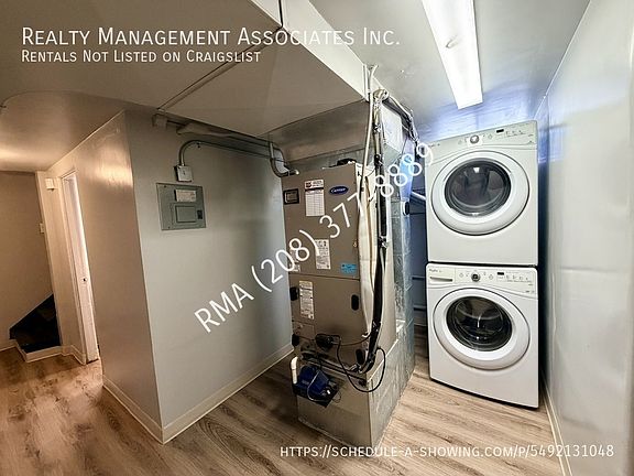 5th image of 123 S Holly St Unit B