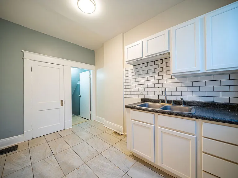 1006 McAllister Ave — Photo 5